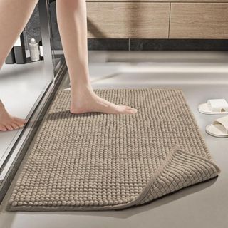 Tapete de Banheiro 40 x 60 Antiderrapante Microfibra Bolinha Macarrão Taupê